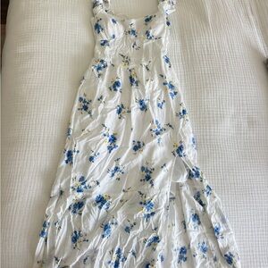 Hollister midi Floral White and Blue Dress
